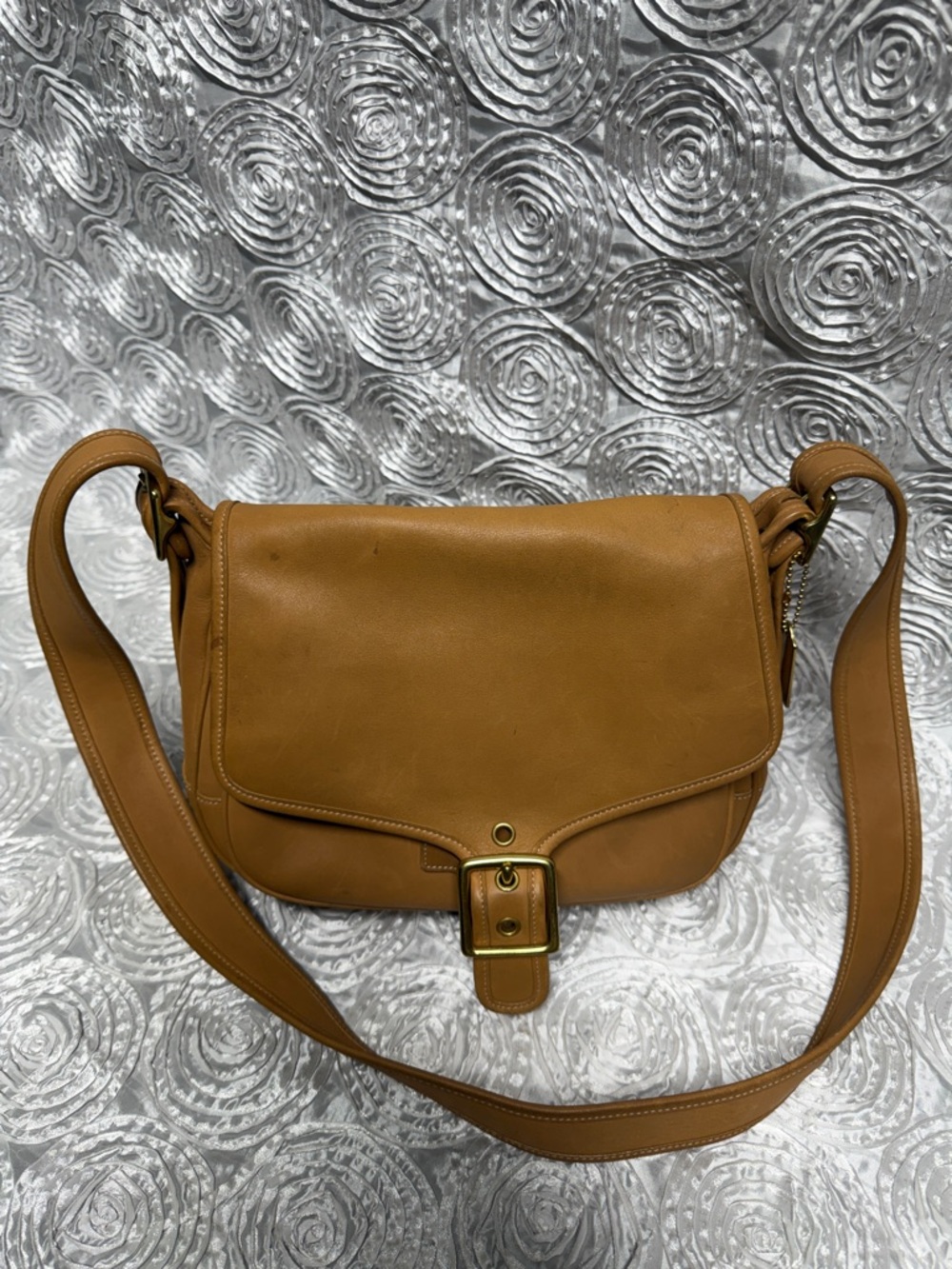Coach Classic Leather Saddle Crossbody Bag (9126)